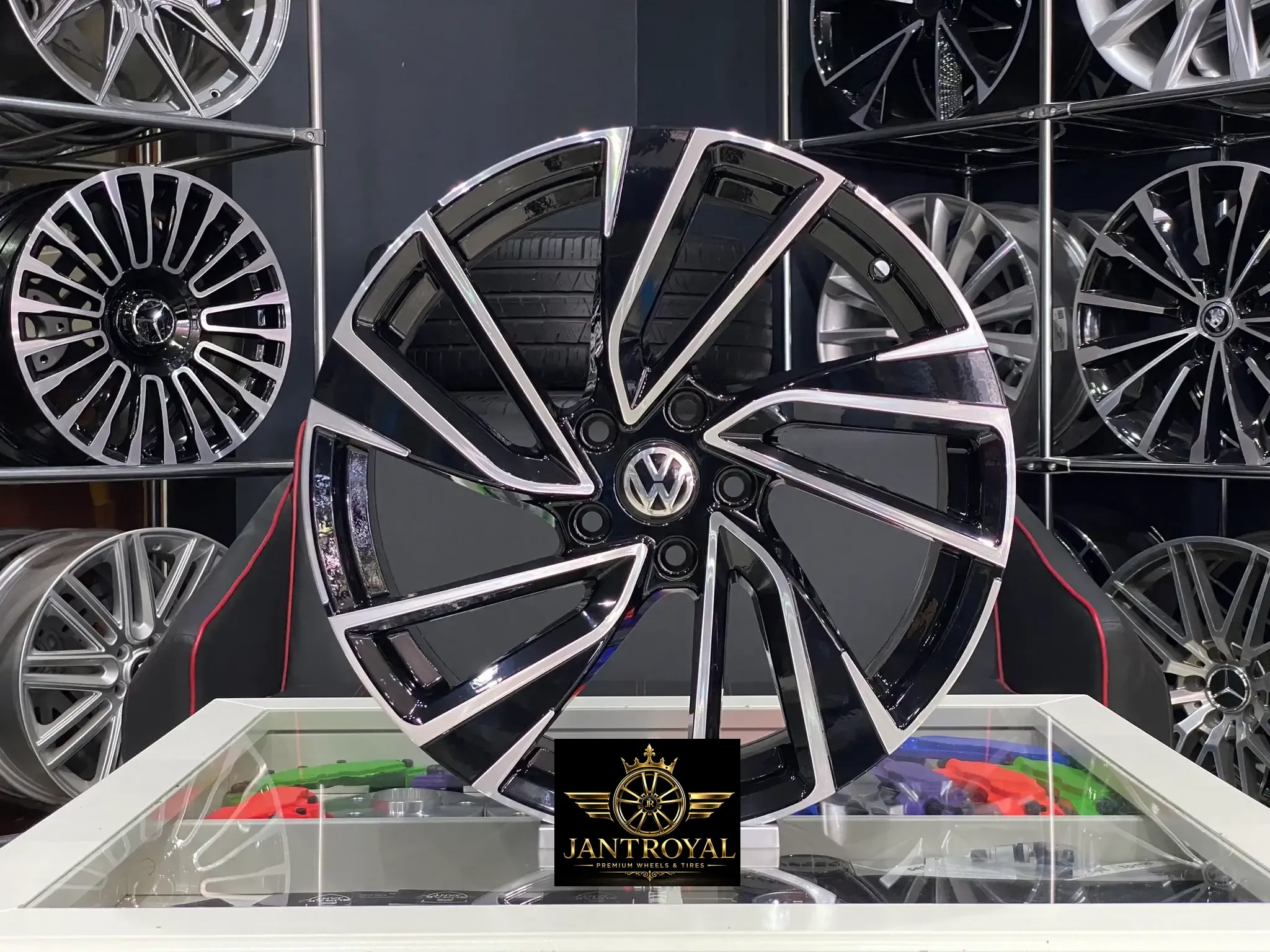 18 İNÇ 5X112 VOLKSWAGEN GOLF8 GTI JANT MODELİ (4ADET)