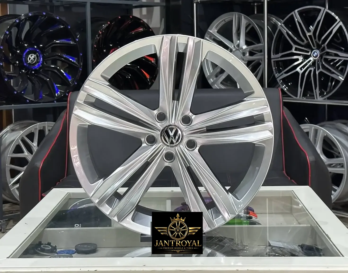 19 İNÇ 5X112 VOLKSWAGEN SEBRİNG HYPER SİLVER JANT MODELİ (4ADET)