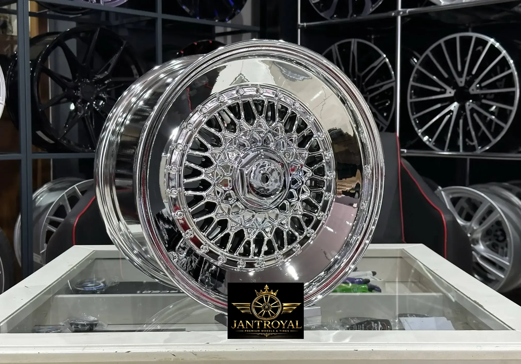 16 İNÇ 4X100 4X114 7.0/8.5 OFSET ET:30 VACCUM CHROME BBS JANT MODELİ