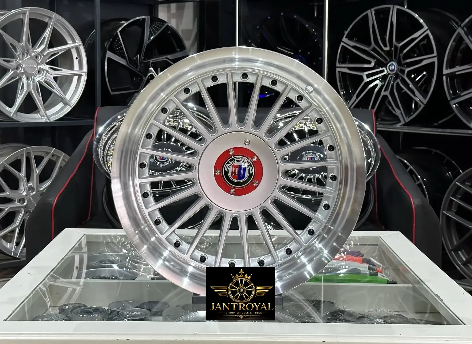 17 İNÇ 5X112 /120 8-9 OFSET ET:25-20 ALPINA SİLVER LİP POLİSH