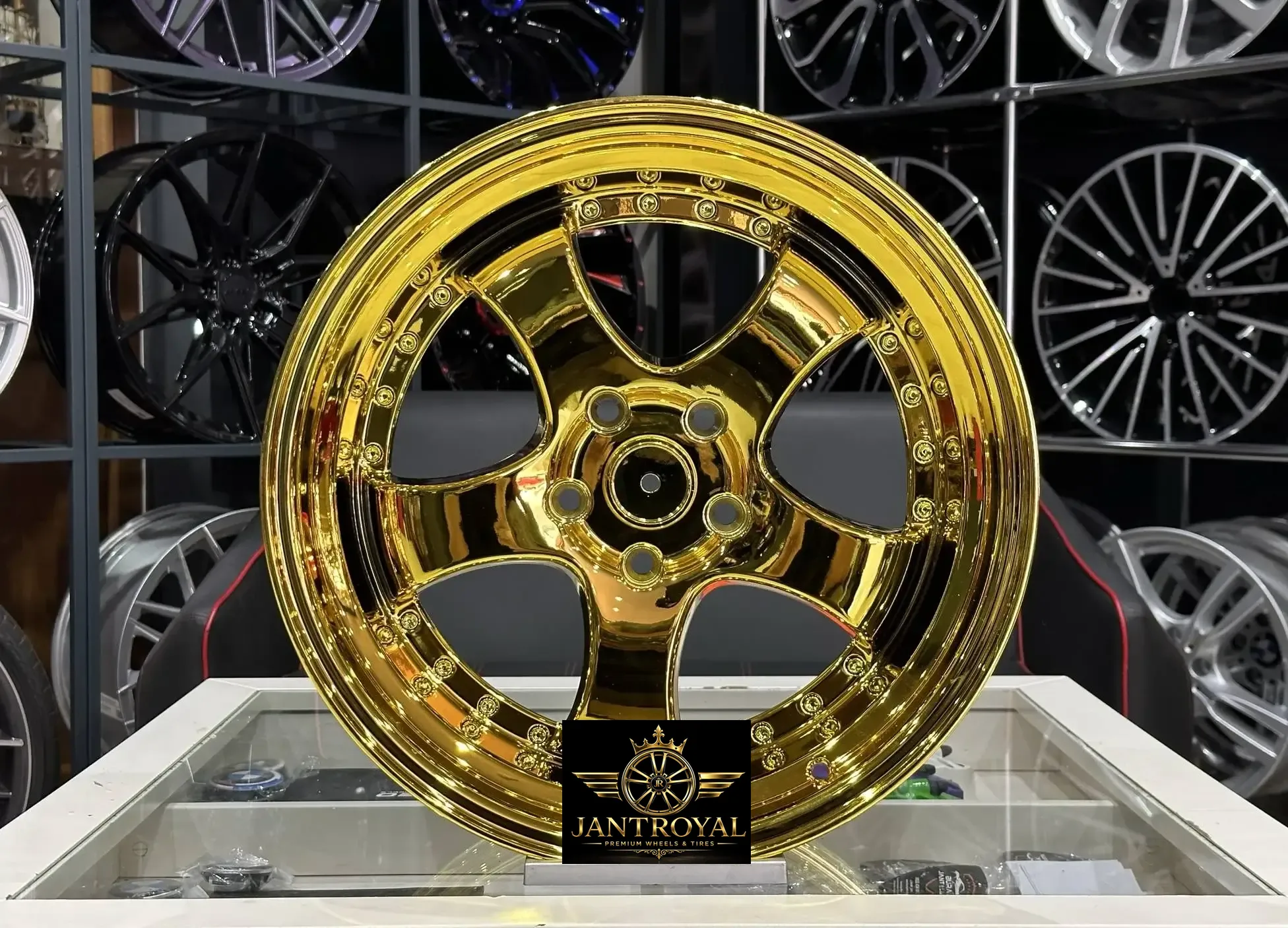 18 İNÇ 5X114.3 SSR GOLD KROM ÖN ARKA JANT MODELİ (4ADET)