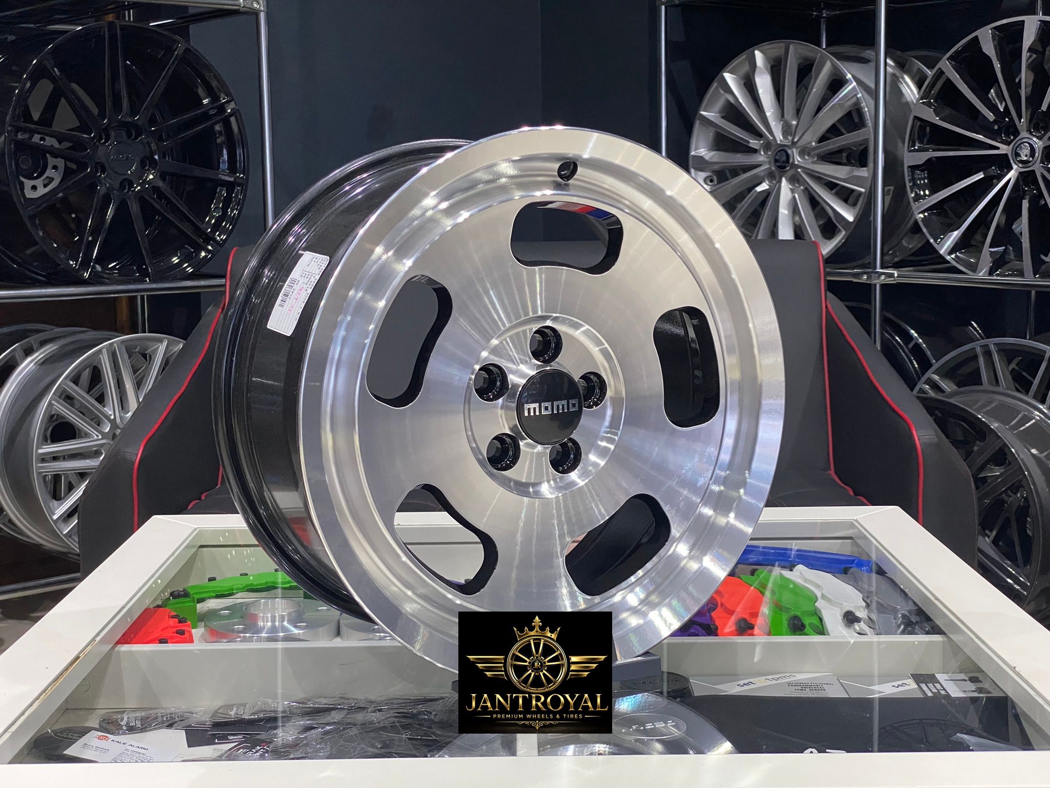 16 İNÇ 5X98 FİAT EGEA DOBLO MOMO JANT MODELİ (4ADET)