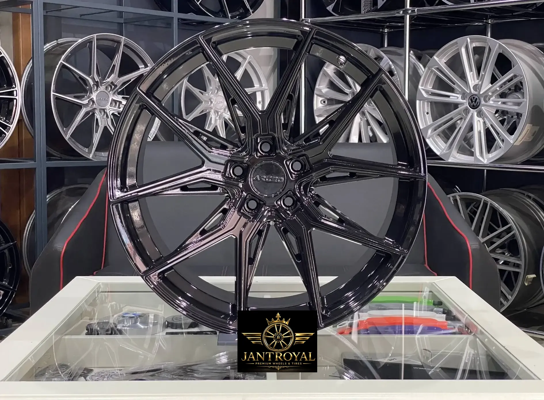 ARCEO MARSEİLLE 18 İNÇ 5X112 GLOSSY BLACK JANT MODELİ (4ADET)