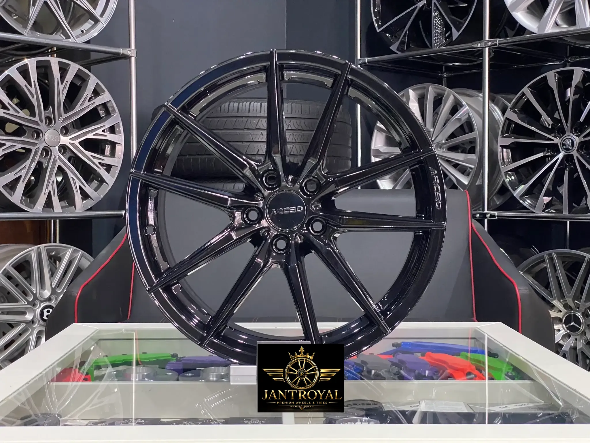 ARCEO MONACO 18 İNÇ 5X112 GLOSSY BLACK ÖN/ARKA JANT MODELİ (4ADET)