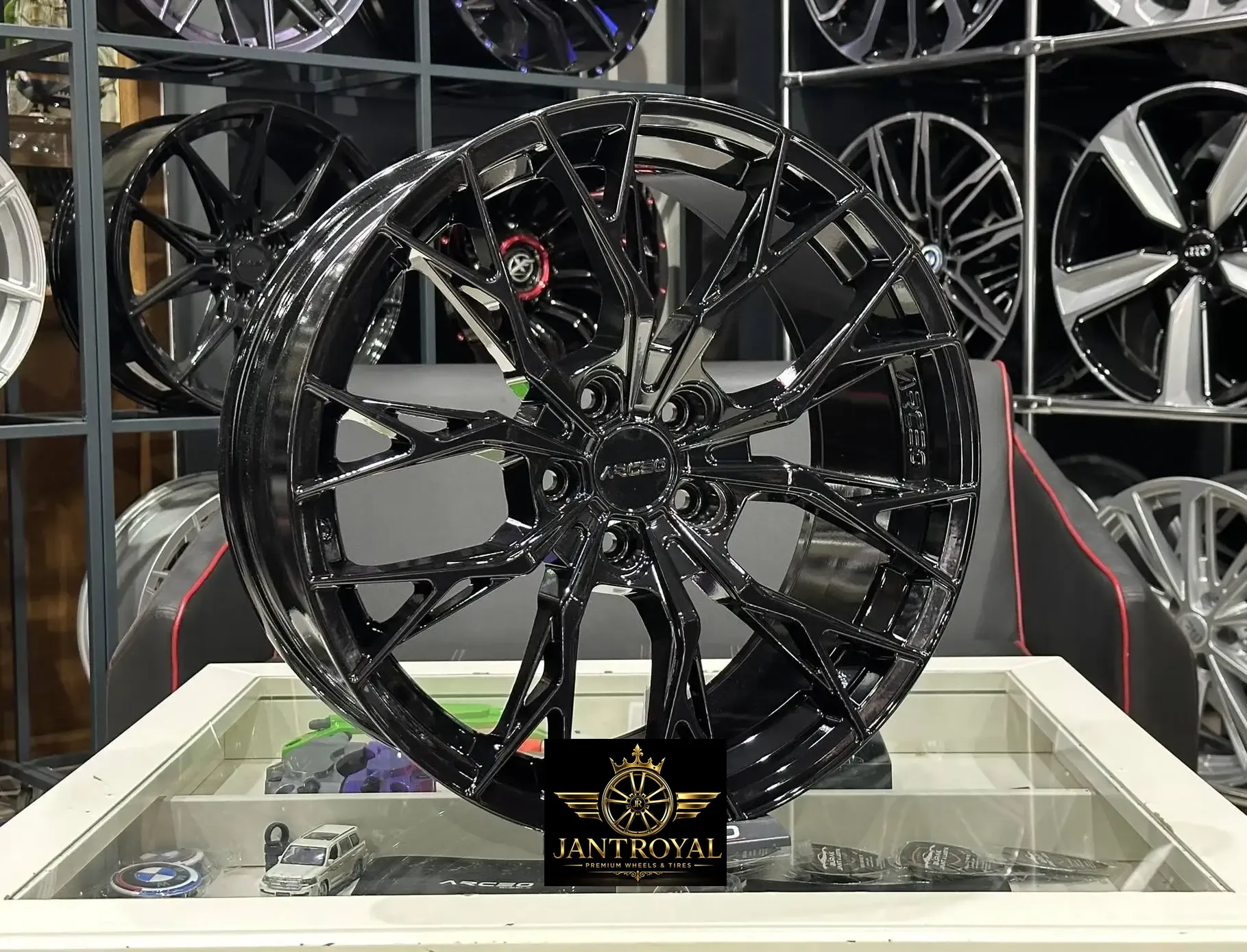 ARCEO ROMA 19 İNÇ 5X112 GLOSSY BLACK ÖN/ARKA JANT MODELİ (4ADET)