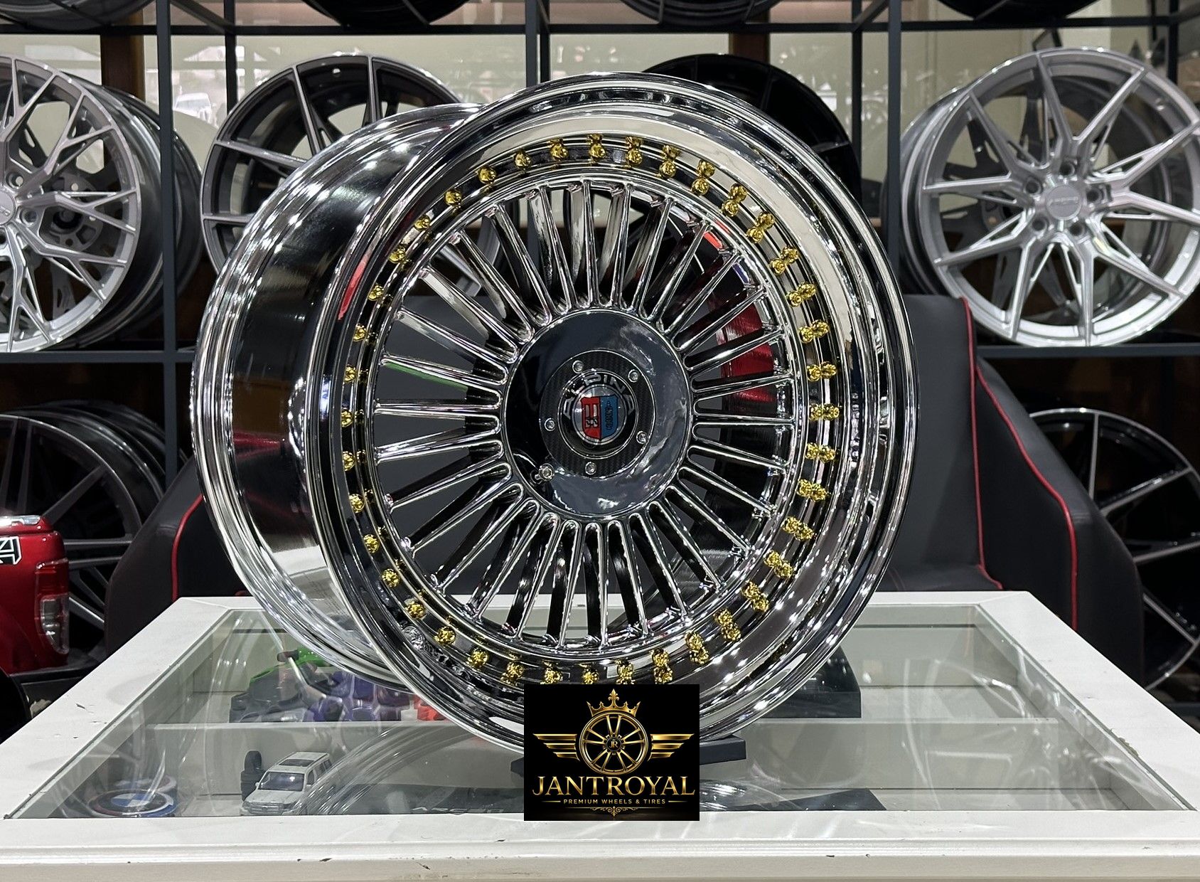 18 İNÇ 5X112 /120 9-10 OFSET ET:25-20 ALPINA VC CHROME GOLD RİVET JANT MODELİ (4ADET)