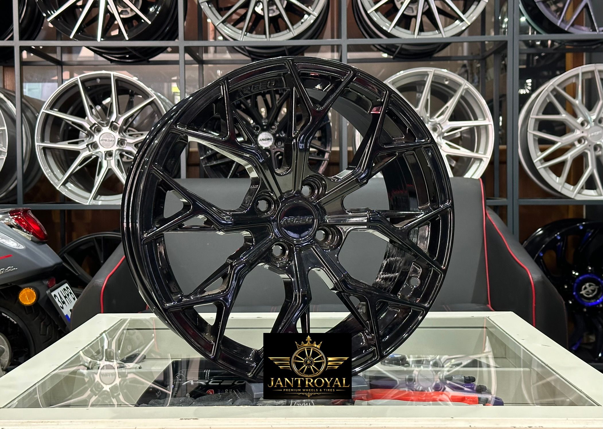 ARCEO ROMA 17 İNÇ 4X108 ET:25 PİANO BLACK M01 JANT MODELİ (4ADET)
