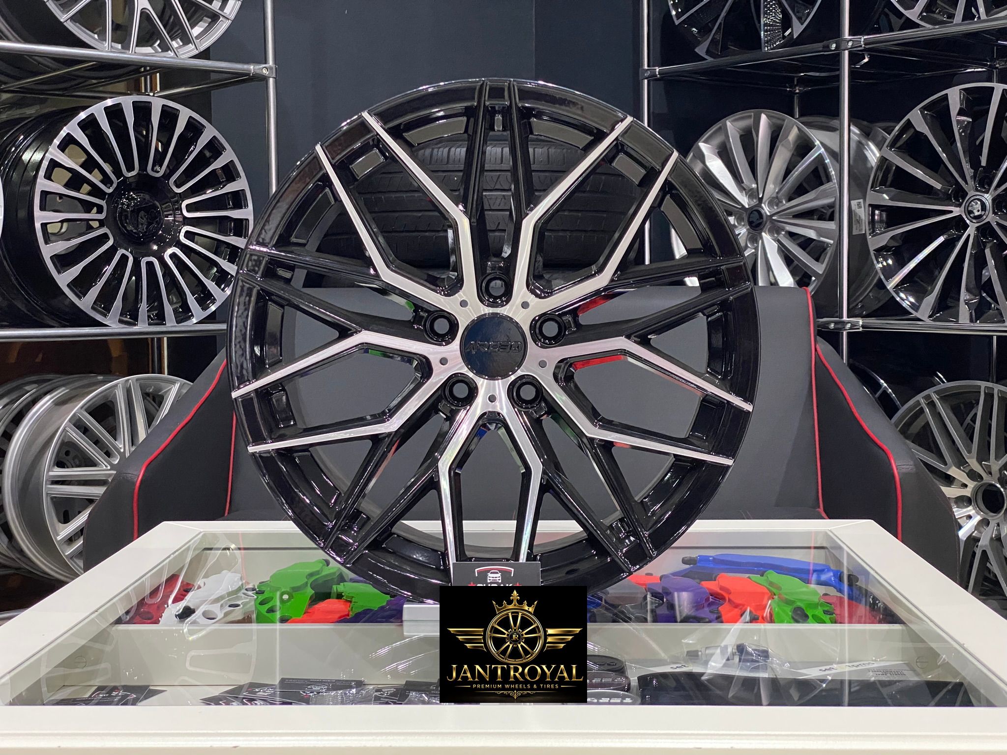 ARCEO VALENCİA 17 İNÇ 5X105 BLACK DİAMOND JANT MODELİ (4ADET)