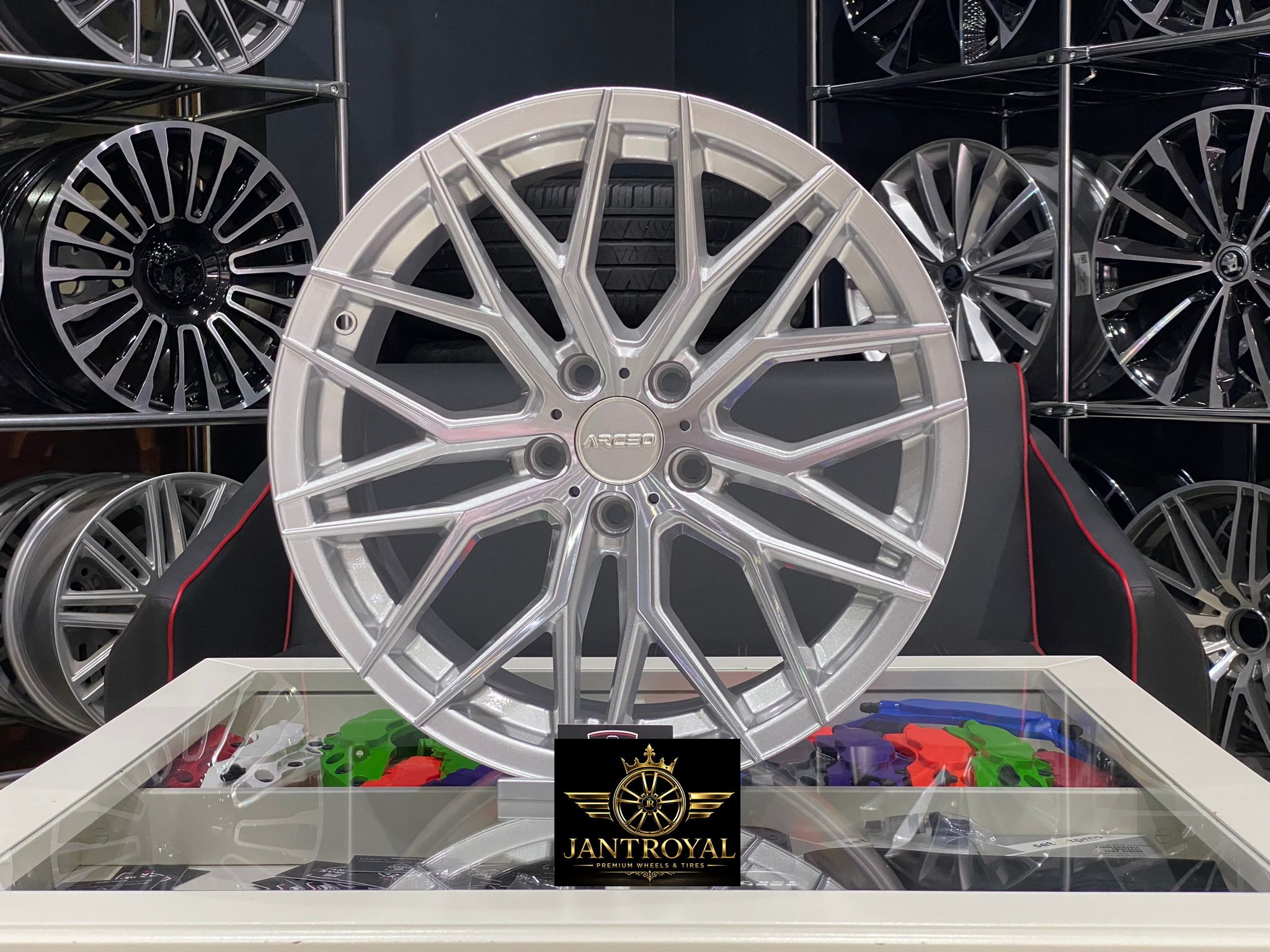 ARCEO VALENCİA 18 İNÇ 5X108 SİLVER DİAMOND JANT MODELİ (4ADET)