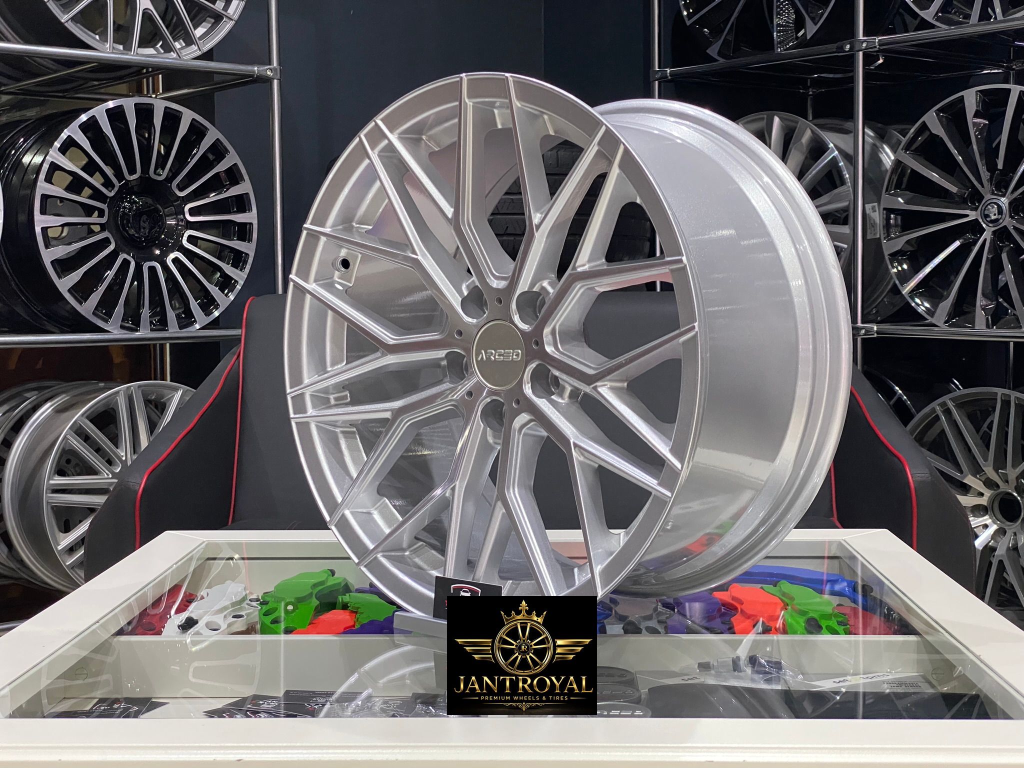 ARCEO VALENCİA 18 İNÇ 5X100 SİLVER DİAMOND JANT MODELİ (4ADET)