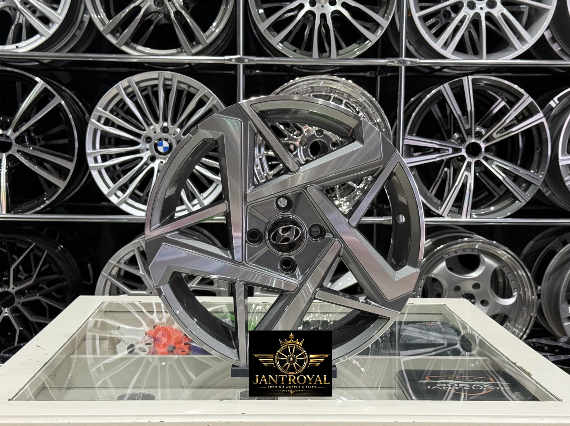 16 İNÇ 4X100 HYUNDAİ İ20 GRİ DİAMOND JANT MODELİ (4ADET)