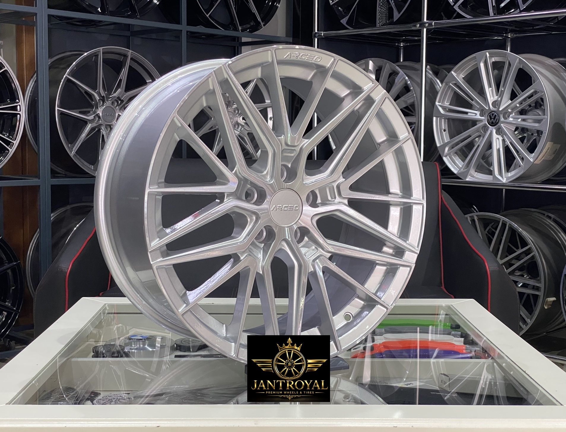 ARCEO SEVİLLA 18 İNÇ 5X112 SİLVER DİAMOND JANT MODELİ (4ADET)