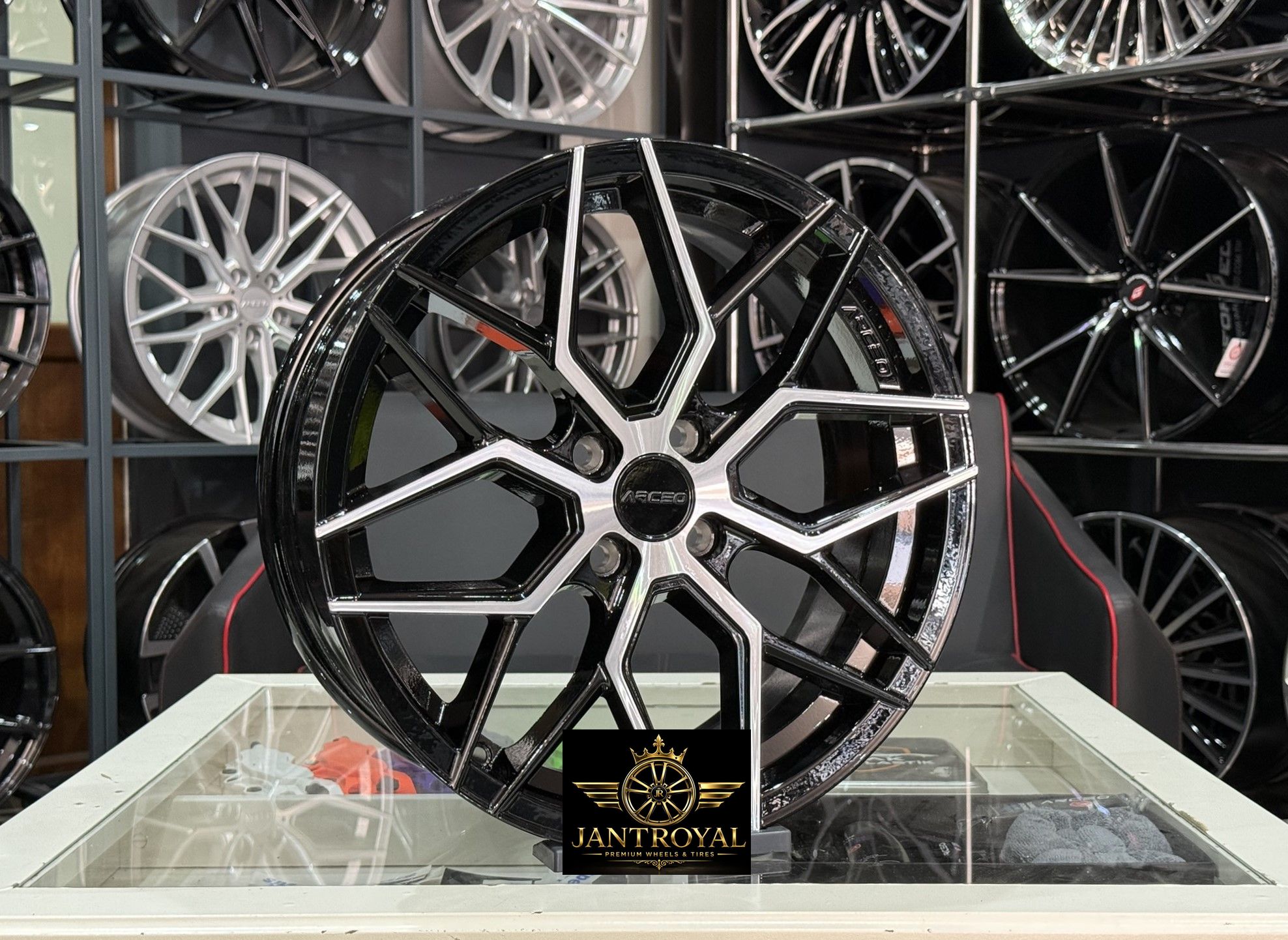 ARCEO VALENCİA 17 İNÇ 4X100 BLACK DİAMOND M02 JANT MODELİ (4ADET)