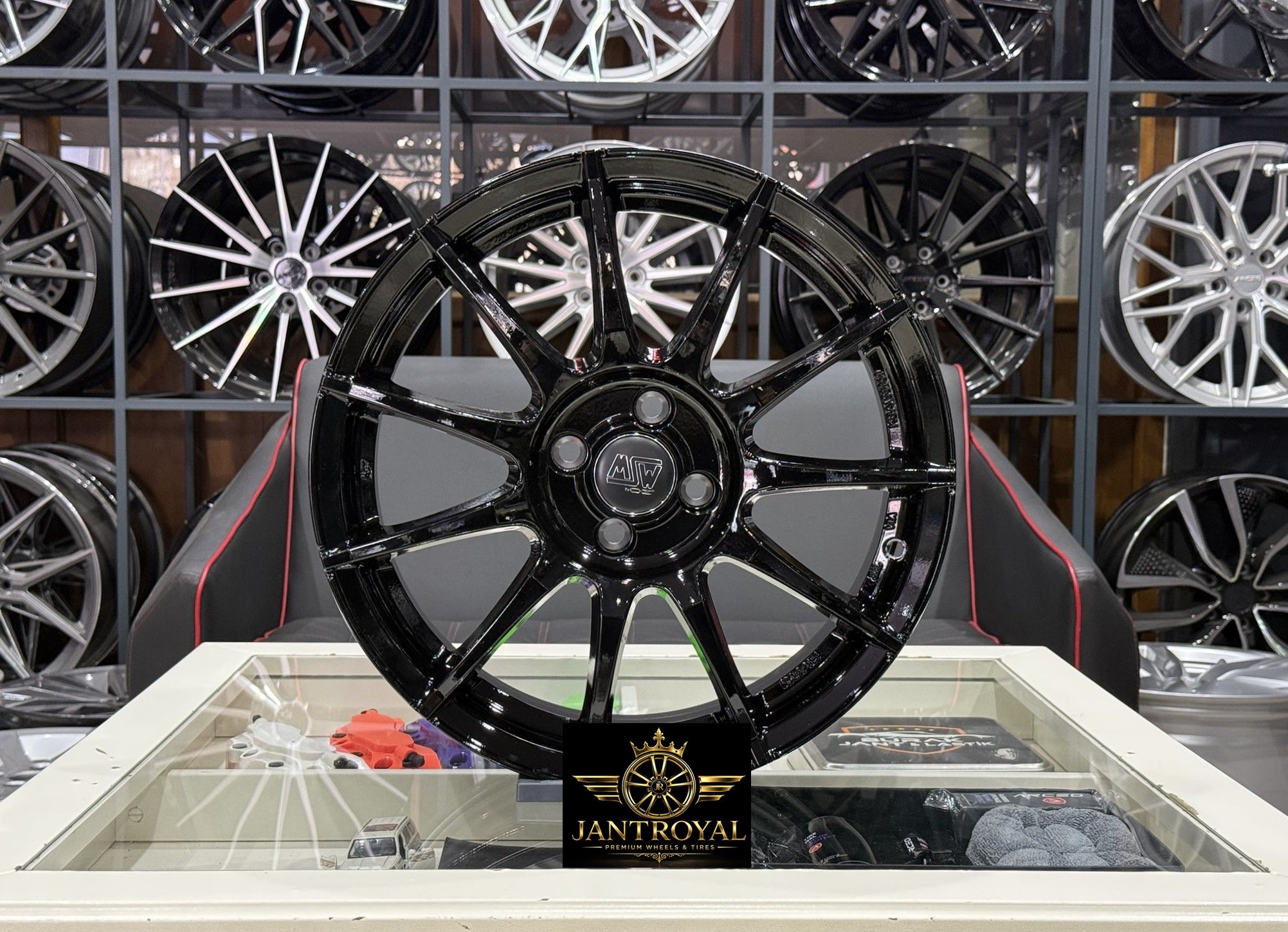 17 İNÇ 4X100 ORJ. GLOSS BLACK MSW-85 JANT MODELİ (4ADET)