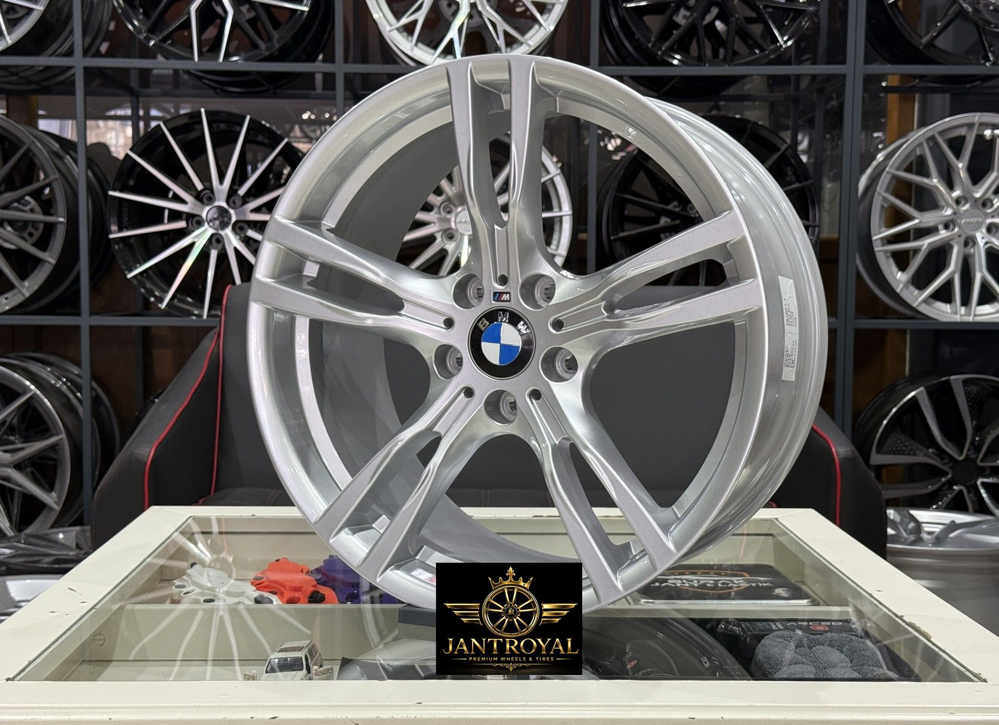 19 İNÇ 5X120 BMW M SPORT ÖN/ARKA 40. YIL JANT MODELİ (4ADET)