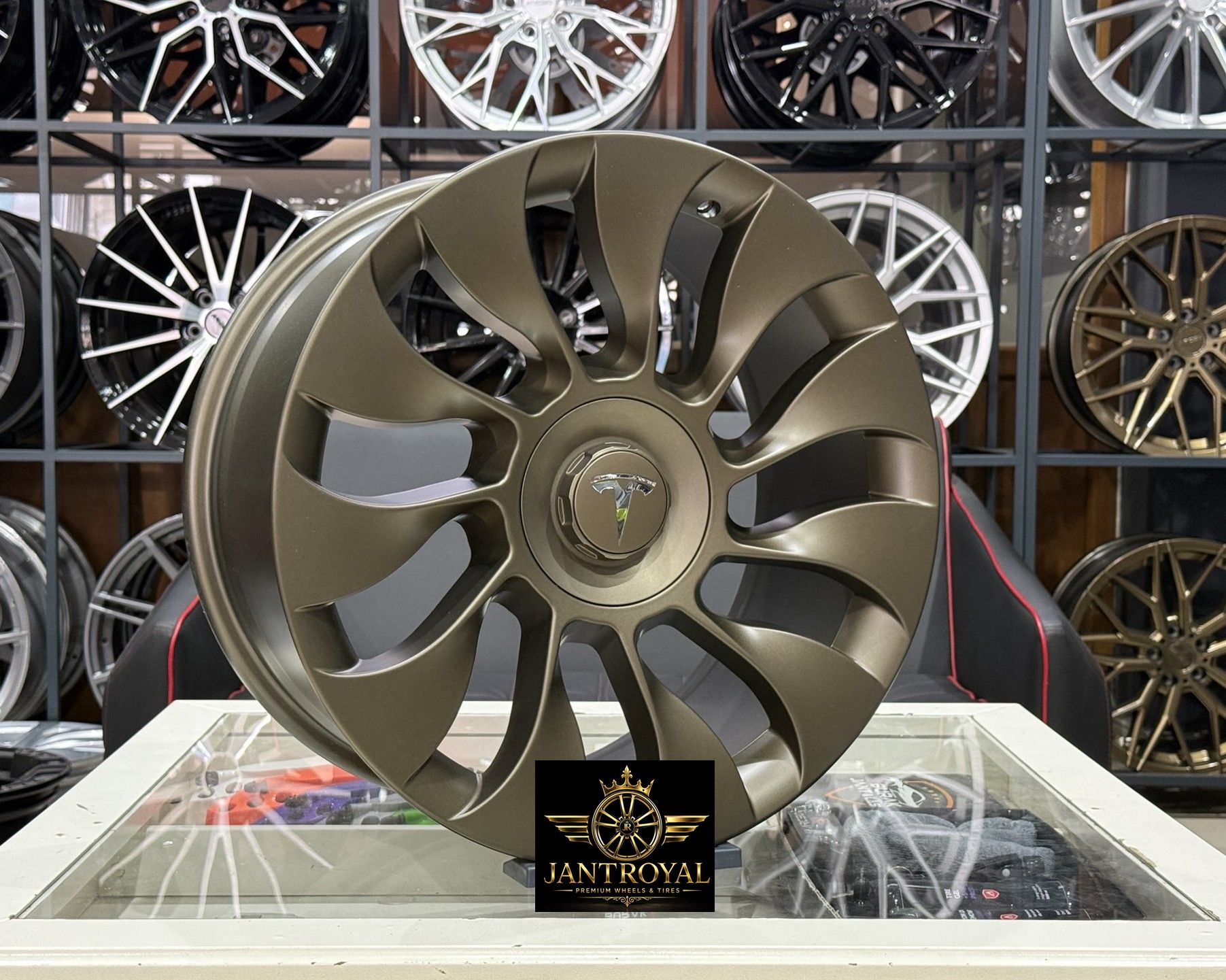 19 İNÇ 5X114.3 TESLA Y PERFORMANCE ORJİNAL KALIP BRONZ JANT MODELİ (4ADET)
