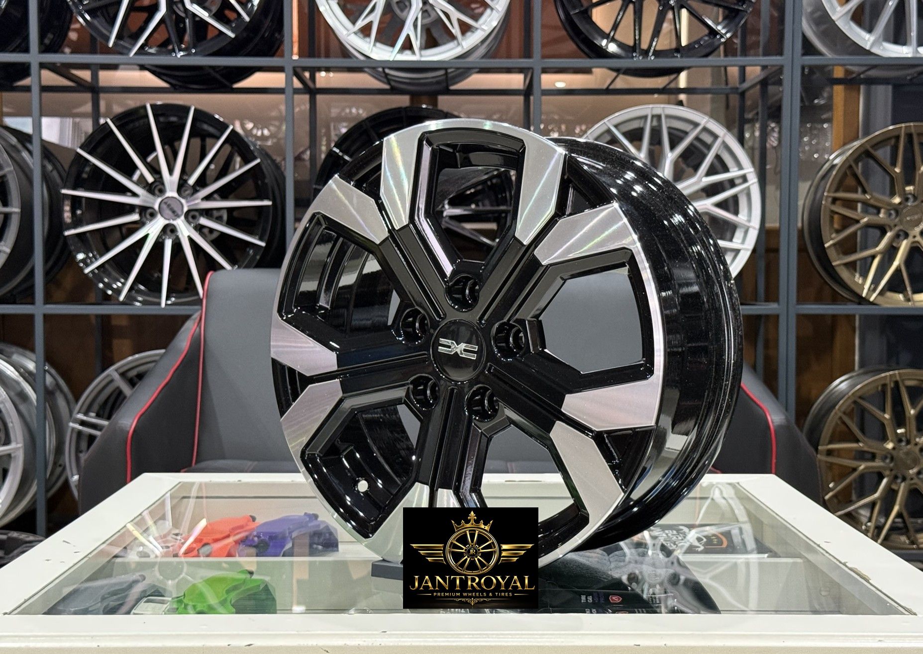 16 İNÇ 5X114.3 YENİ DACIA DUSTER BLACK LİP DİAMOND JANT MODELİ (4ADET)