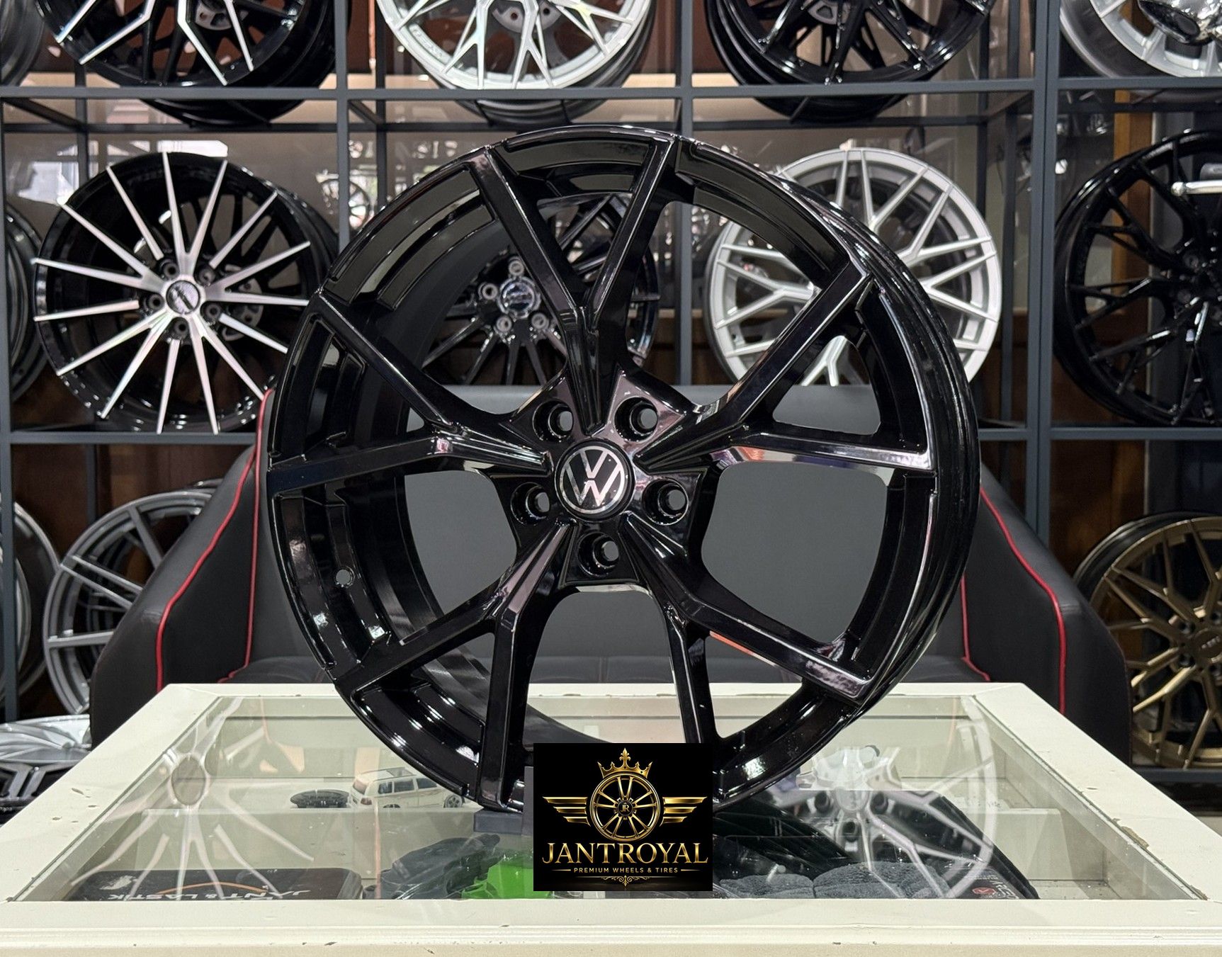 19 İNÇ 5X112 VW GOLF PİANO BLACK R LİNE JANT MODELİ (4ADET)