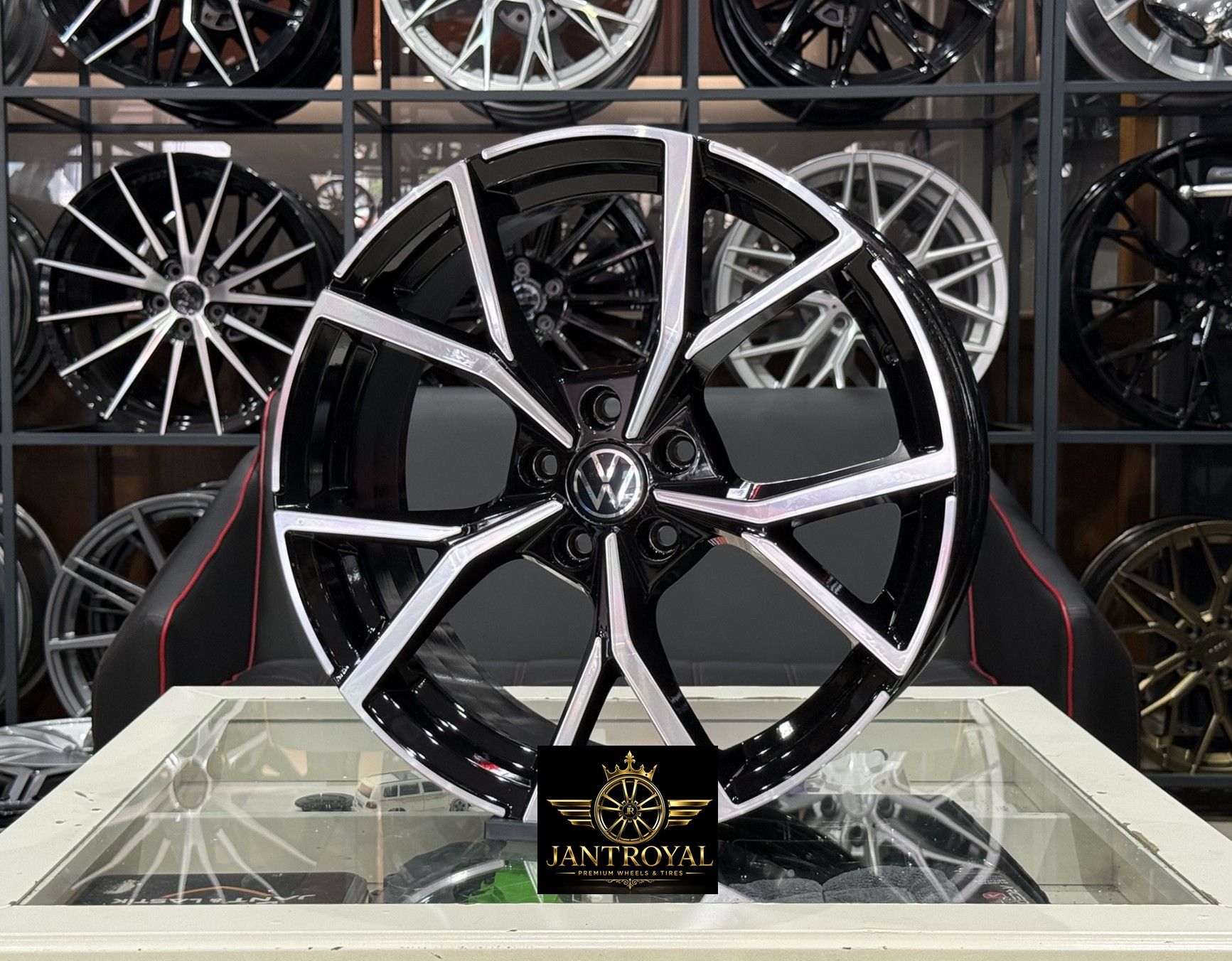 18 İNÇ 5X112 VW GOLF BLACK DİAMOND R LİNE JANT MODELİ (4ADET)