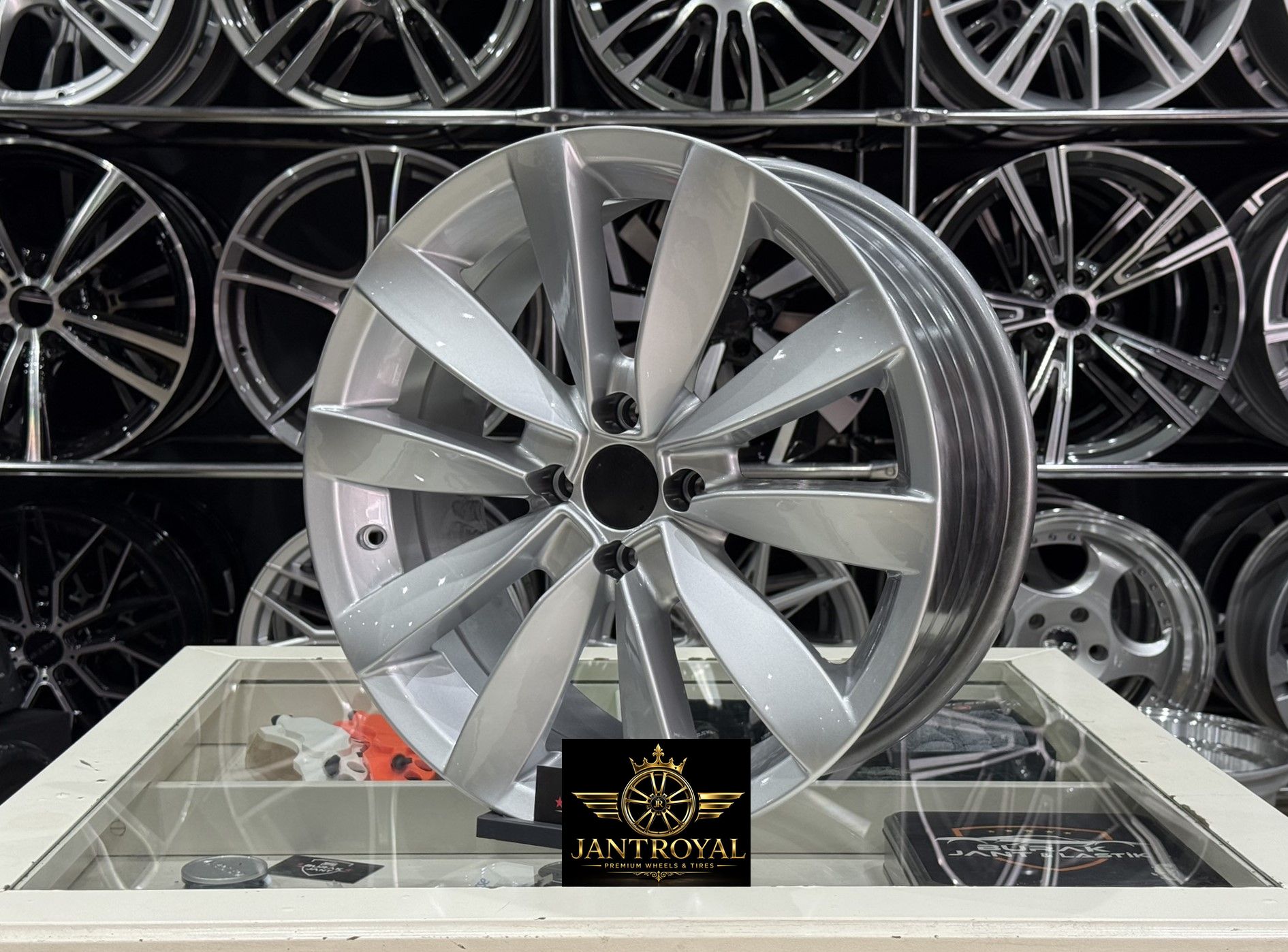 16 İNÇ 4X100 RENAULT FİAT DACIA UYUMLU LUGANO JANT MODELİ (4ADET)