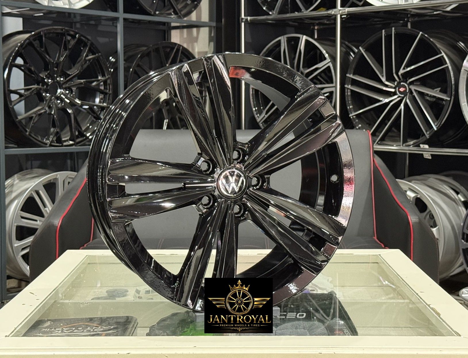 18 İNÇ 5X112 VW GOLF JETTA CADDY PASSAT T-ROC SEBRİNG PİANO BLACK JANT MODELİ (4ADET)