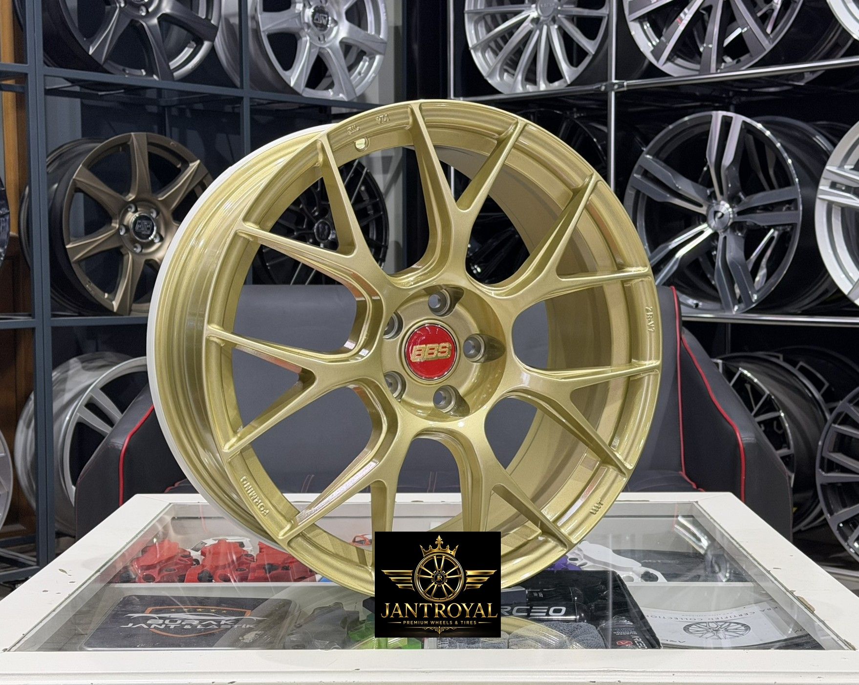 19 İNÇ 5X112 BBS RE-V7 GOLD JANT MODELİ (4ADET)