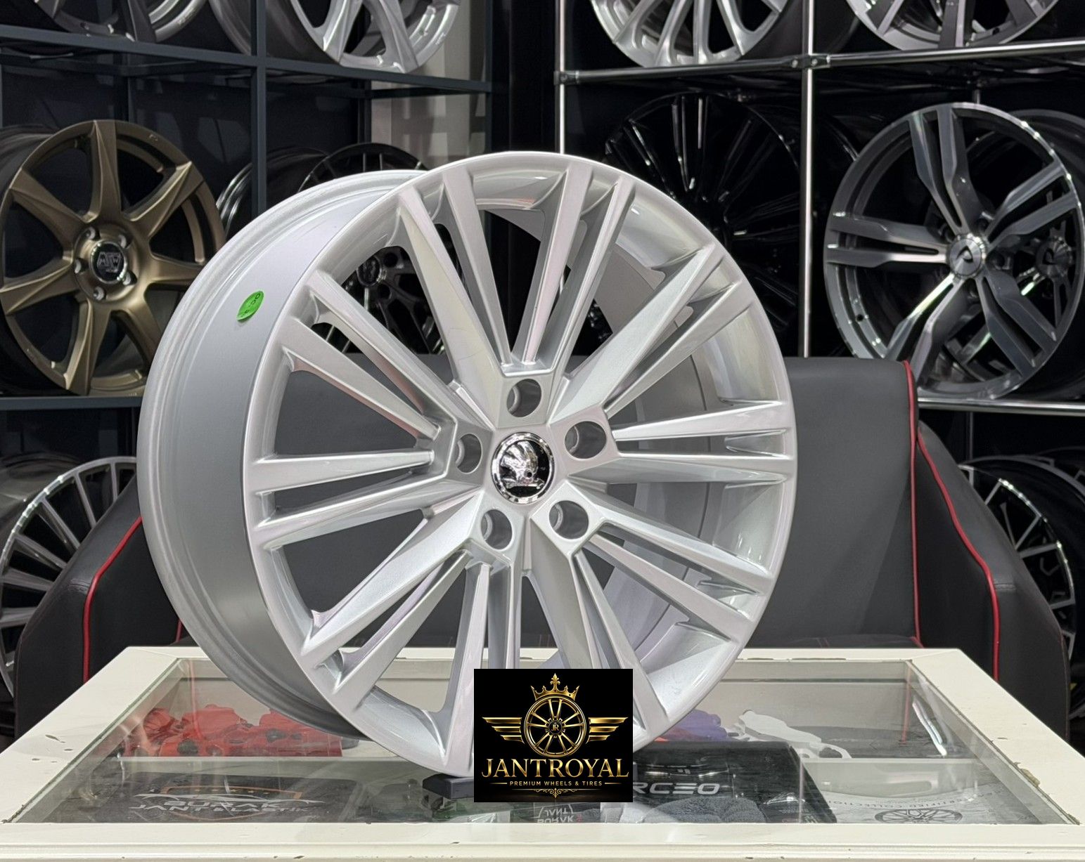 18 İNÇ 5X112 SKODA SUPERB OCTAVİA KAROQ JANT MODELİ (4ADET)